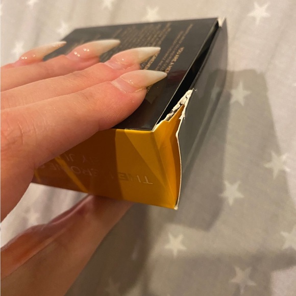 The Heroine Glow I By Juvias Highlighter - Picture 4 of 5